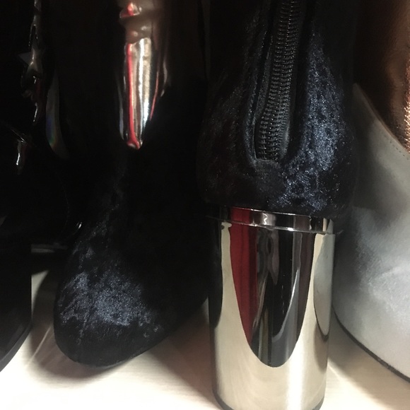 Starship metallic velvet star booties - Picture 7 of 7